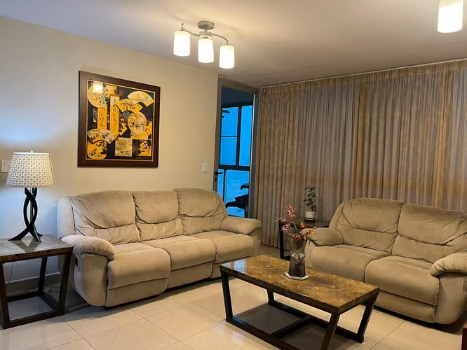 * Apartamento en Chanis I amoblado I 3 rec I con balcon y excelente ubicación