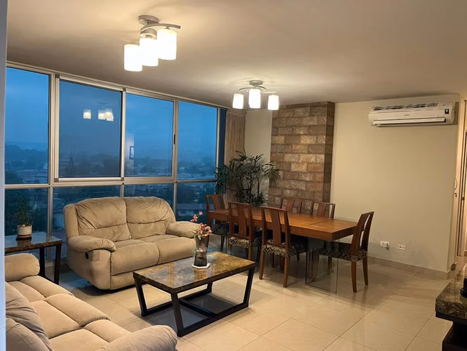 * Apartamento en Chanis I amoblado I 3 rec I con balcon y excelente ubicación