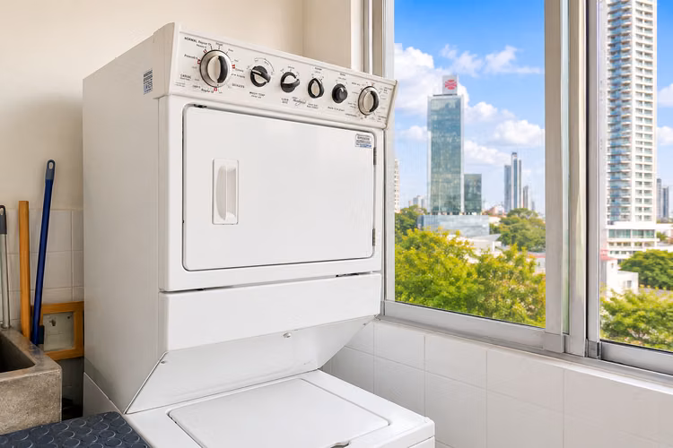 * Apartamento en Chanis I amoblado I 3 rec I con balcon y excelente ubicación