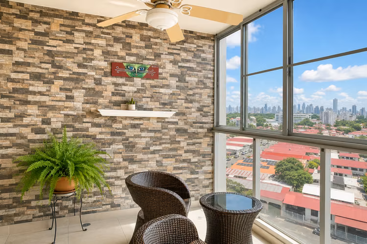 * Apartamento en Chanis I amoblado I 3 rec I con balcon y excelente ubicación