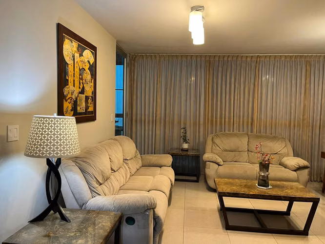 * Apartamento en Chanis I amoblado I 3 rec I con balcon y excelente ubicación