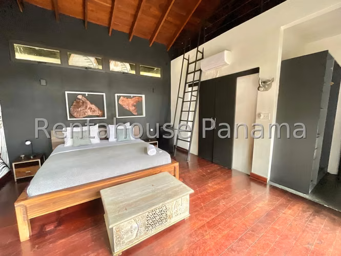 VENTA DE NEGOCIO EN SABOGA
