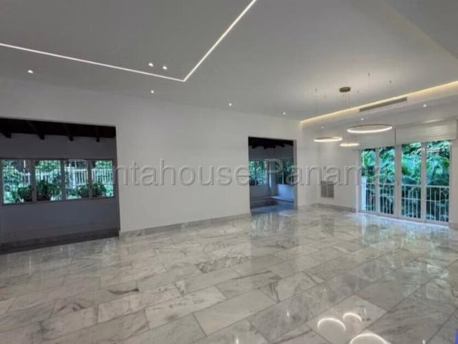 Casa en Venta en Altos del Golf 26EPP9054