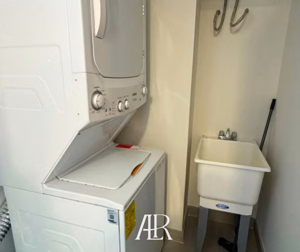 ALQUILO APARTAMENTO AMOBLADO EN COSTA DEL ESTE PH ARCADIA