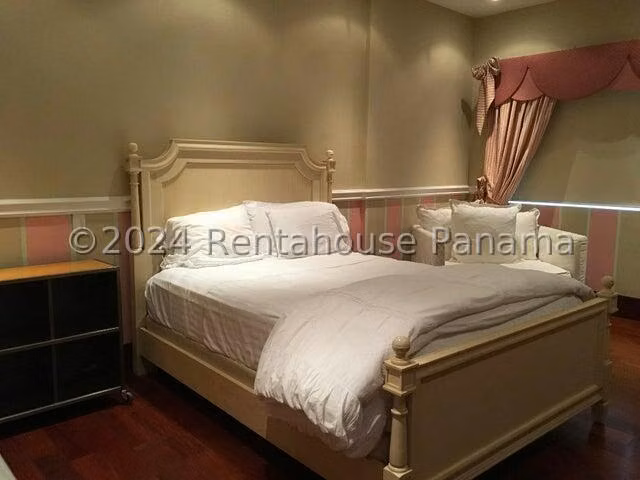 Casa en Venta en Punta Pacífica 24EPP8180