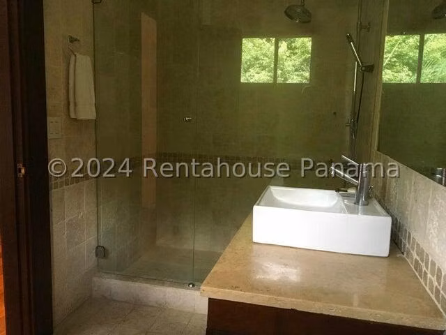 Casa en Venta en Punta Pacífica 24EPP8180