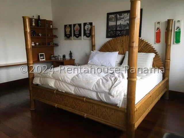 Casa en Venta en Punta Pacífica 24EPP8180
