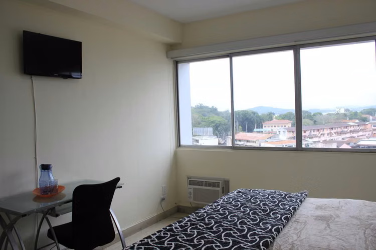 VENTA DE NEGOCIO EN ANCON  - HOTEL