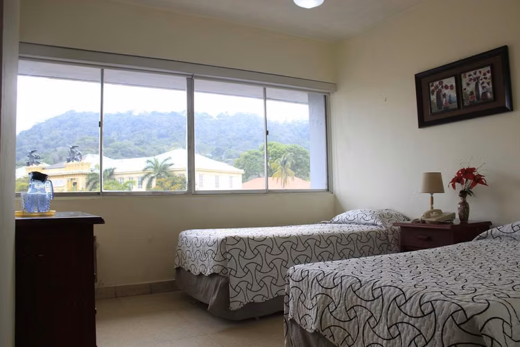 VENTA DE NEGOCIO EN ANCON  - HOTEL
