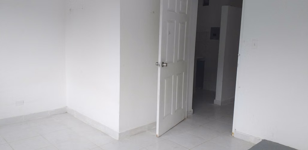 VENTA DE EDIFICIO EN ANCON  - TROPICANA