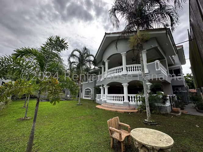 VENTA DE CASA BRISAS DEL GOLF GM