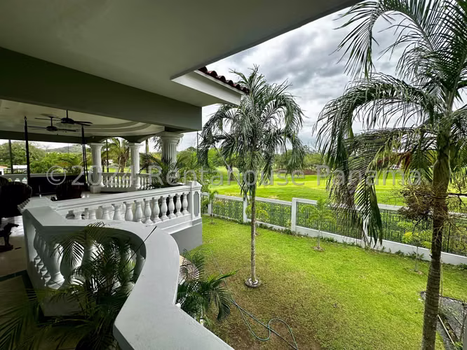 VENTA DE CASA BRISAS DEL GOLF GM