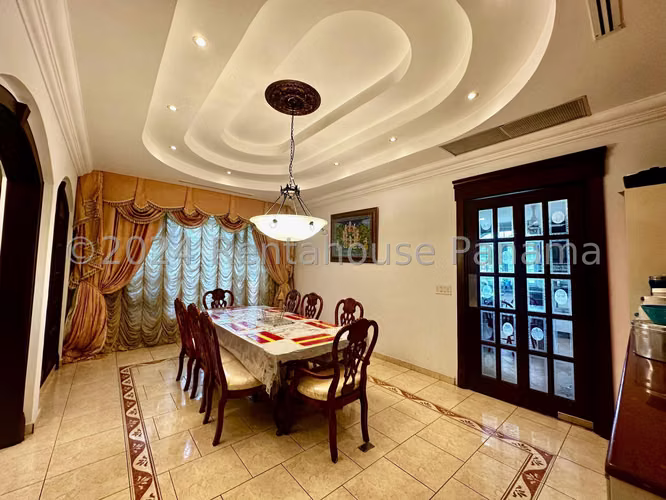 VENTA DE CASA BRISAS DEL GOLF GM