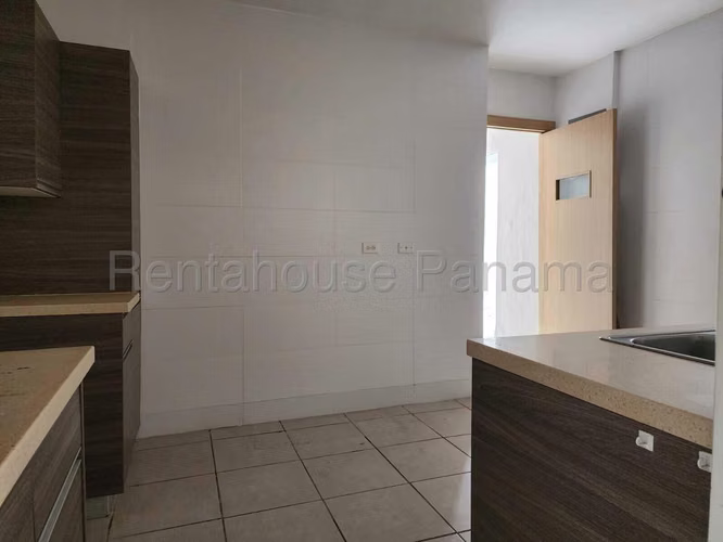VENTA DE CASA BRISAS DEL GOLF GM