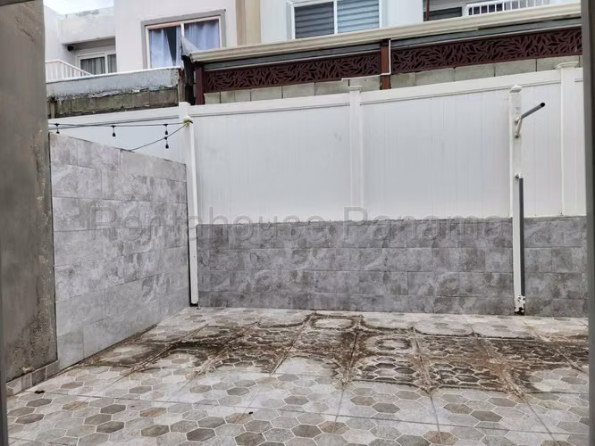VENTA DE CASA BRISAS DEL GOLF GM