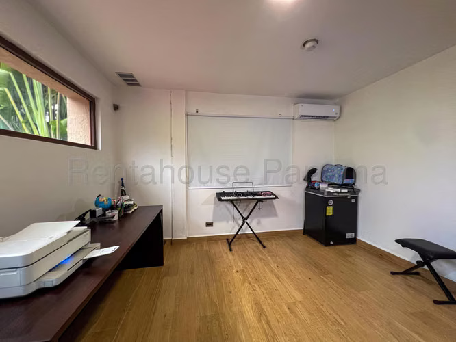 VENTA DE CASA BRISAS DEL GOLF GM