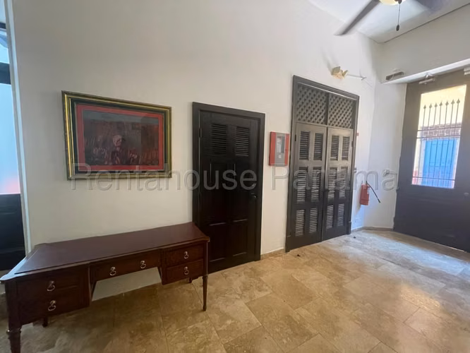 Alquilo Apartamento en Casco Antiguo LC26-1864