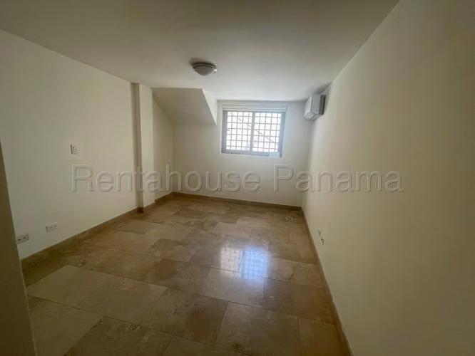 Alquilo Apartamento en Casco Antiguo LC26-1864