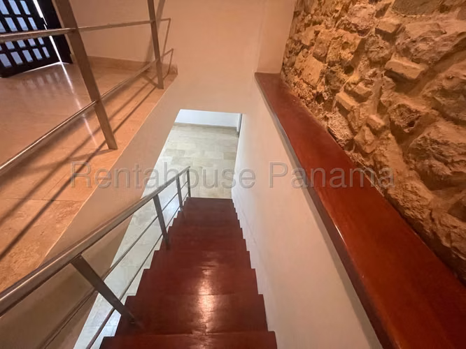 Alquilo Apartamento en Casco Antiguo LC26-1864