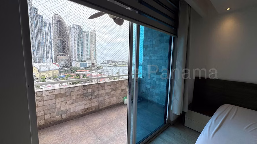 Alquiler de Apartamento Remodelado con finos acabados en Paitilla 27*297Mfk