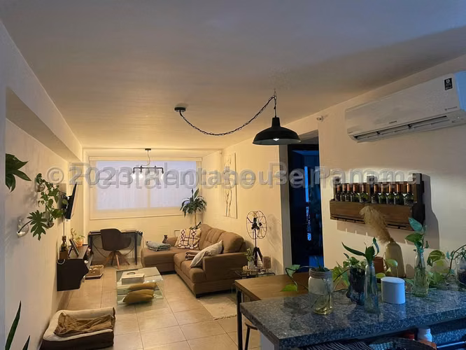 Se Vende Apartamento en Carrasquilla MDV27-857