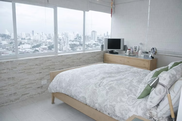 ¡Libre de Hipoteca y Listo para Habitar! Apartamento en Edison Park