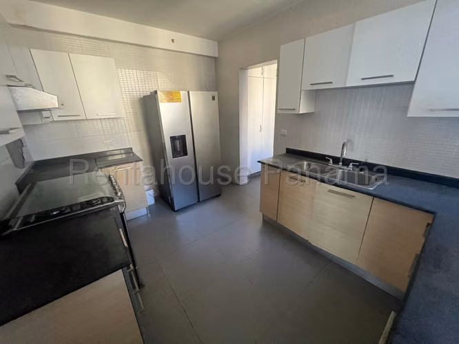 Apartamento de 245 m² en Venta en San Francisco 27PPM828