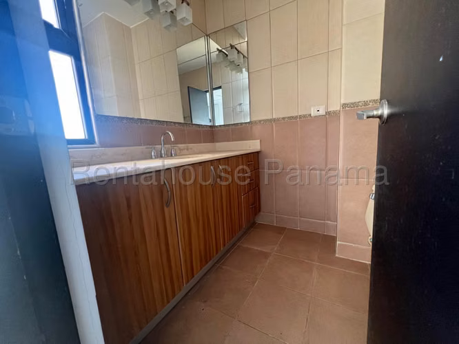Apartamento de 245 m² en Venta en San Francisco 27PPM828