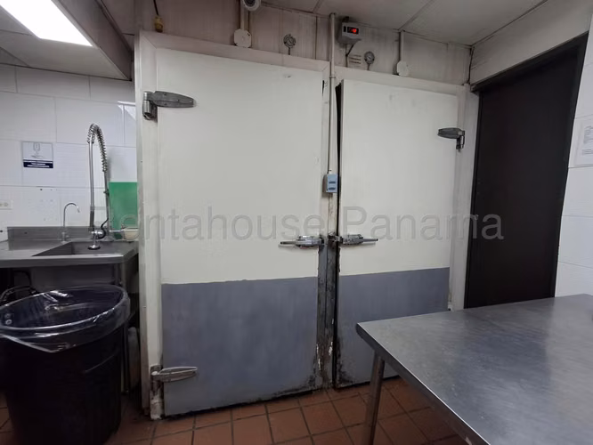 Pizzería en Venta en 12 de Octubre 27PPM803