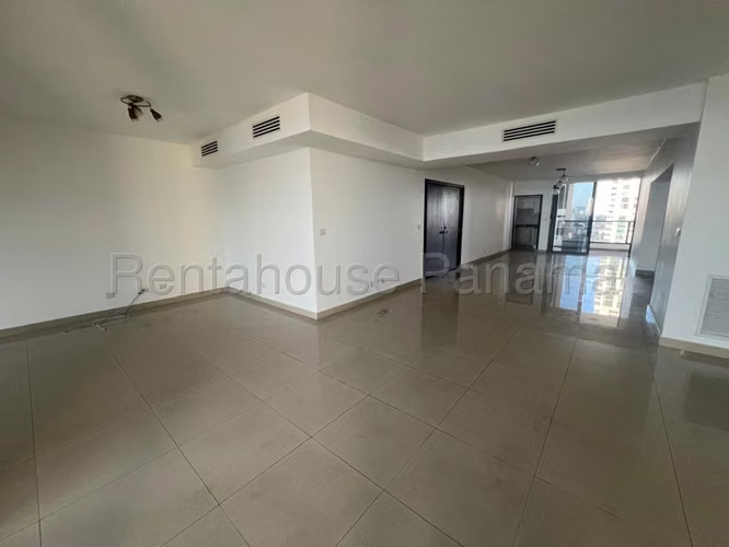 Venta de Apartamento Amplio y Buena Iluminacion en San Francisco 27*828Mfk