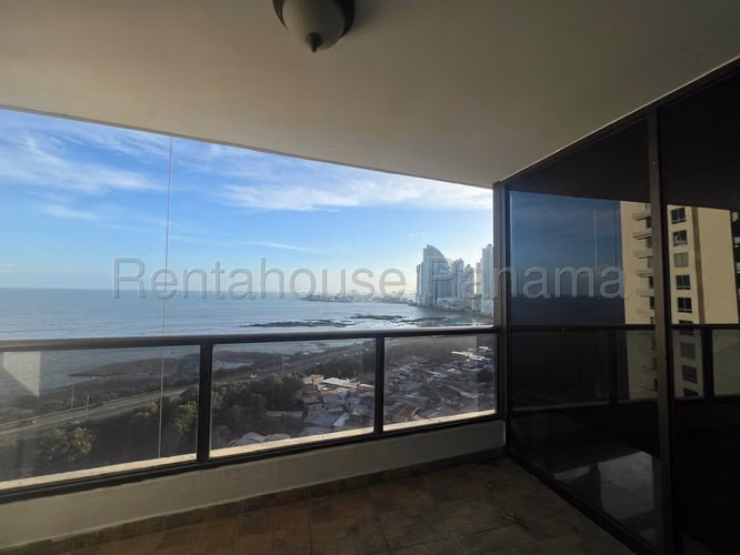 Venta de Apartamento Amplio y Buena Iluminacion en San Francisco 27*828Mfk