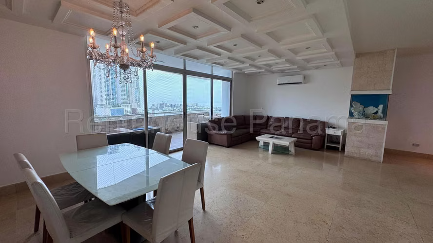 Apartamento en Venta Totalmente Remodelado con Finos acabados en Paitilla 27*298Mfk