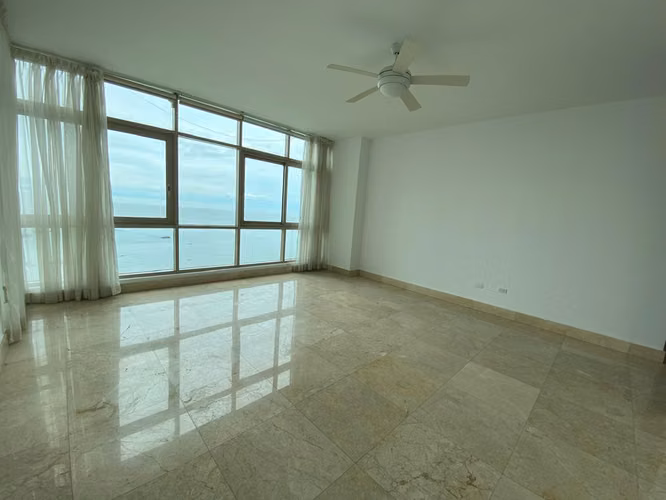 264164. Se vende al mejor precio apartamento vista al mar, 394m