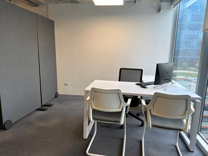 ALQUILO OFICINA  75 MTS, SEMI AMOBLADA EN OCEANIA BUSINESS PLAZA TORRE 1000, $1,600