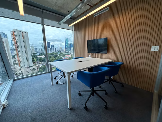 ALQUILO OFICINA  75 MTS, SEMI AMOBLADA EN OCEANIA BUSINESS PLAZA TORRE 1000, $1,600