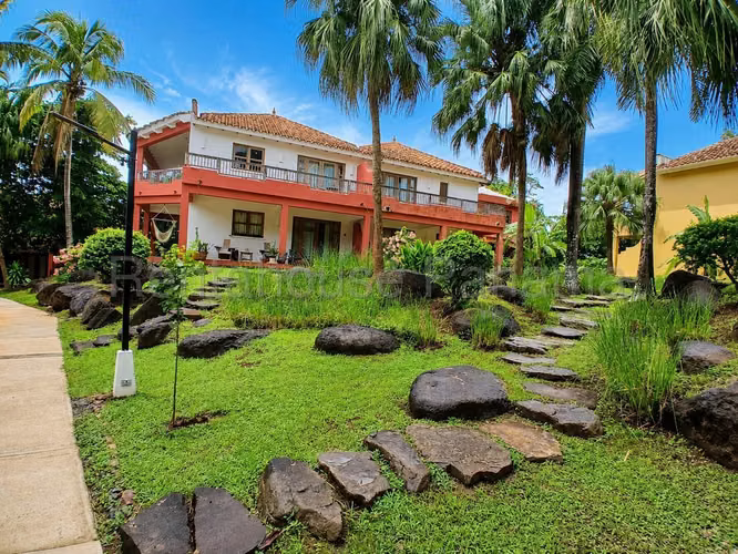 Venta Casa Pedasí - YD