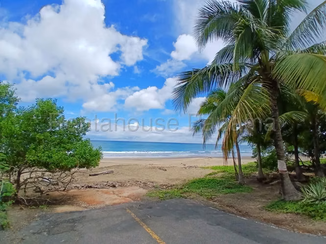 Venta Casa Pedasí - YD