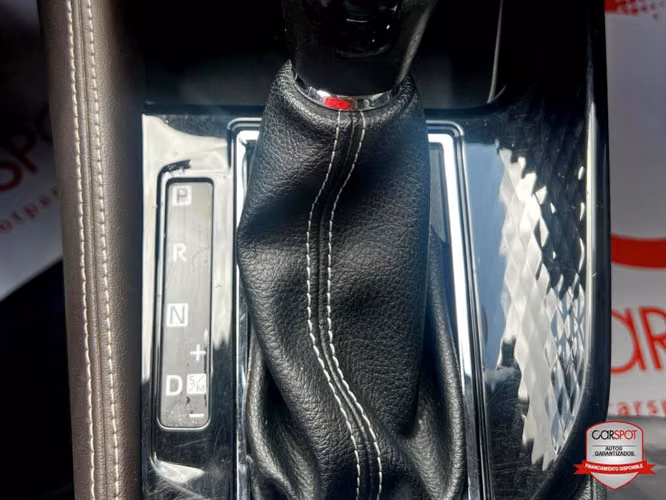 Toyota Yaris E 2023 Automática EG8262