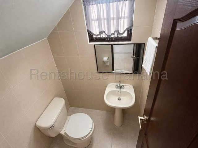 Venta de Casa en Las Cumbres 27LBR835