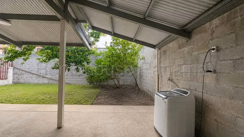 Venta de Casa en Las Cumbres 27LBR835