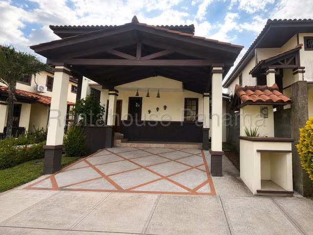 Venta de Casa en Las Cumbres 27LBR835