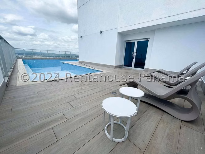 Venta de Apartamento con Línea blanca en La Cresta Ph Signature Point EC