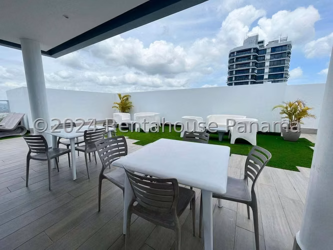 Venta de Apartamento con Línea blanca en La Cresta Ph Signature Point EC