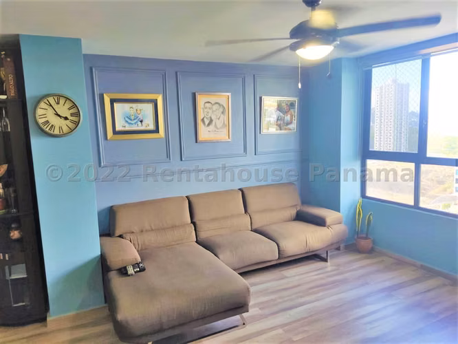 Venta de Apartamento con Línea blanca en Condado del Rey Ph Terrazas del Rey EC