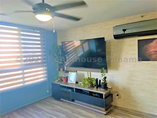 Venta de Apartamento con Línea blanca en Condado del Rey Ph Terrazas del Rey EC