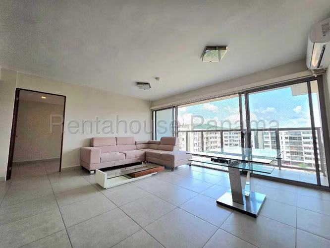 Venta de Apartamento con Línea blanca en Panama Pacifico Ph Midrise Woodlands EC