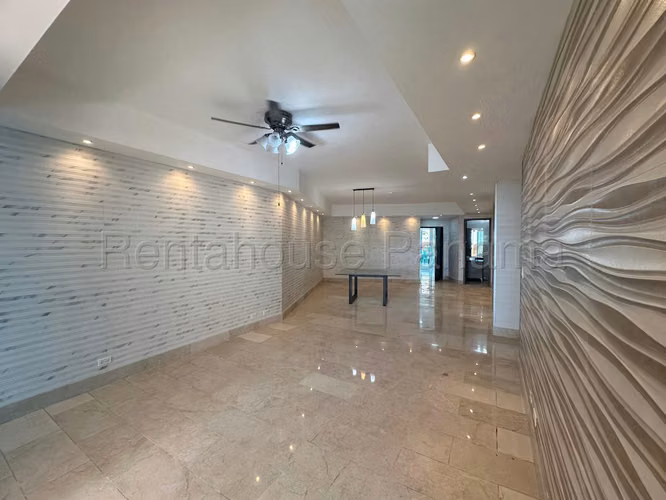 Venta de Apartamento en Punta Pacifica