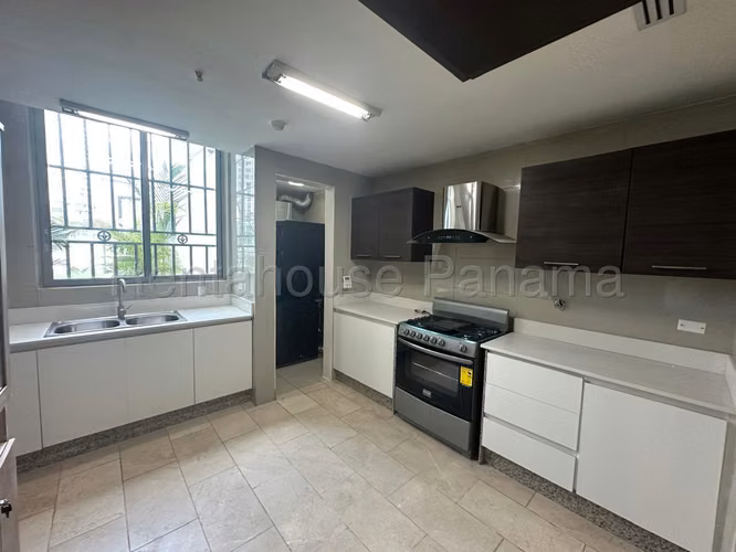 Venta de Apartamento en Punta Pacifica