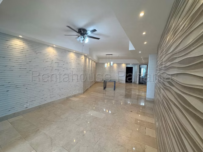 Venta de Apartamento en Punta Pacifica