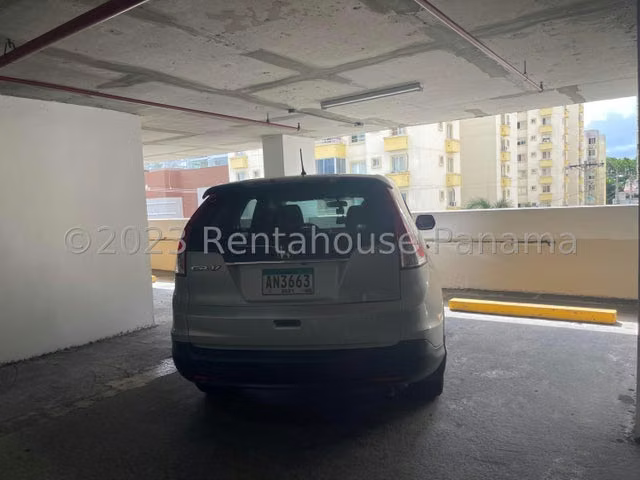 Venta de Apartamento en Condado del Rey J836GRR